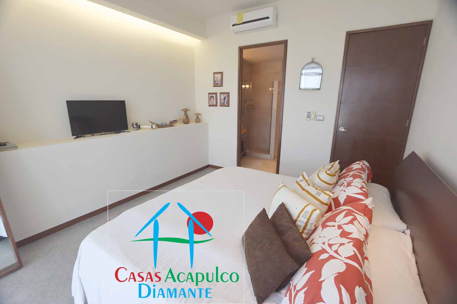 Ocean Front 604 - Recámara uno antes de Otis 4